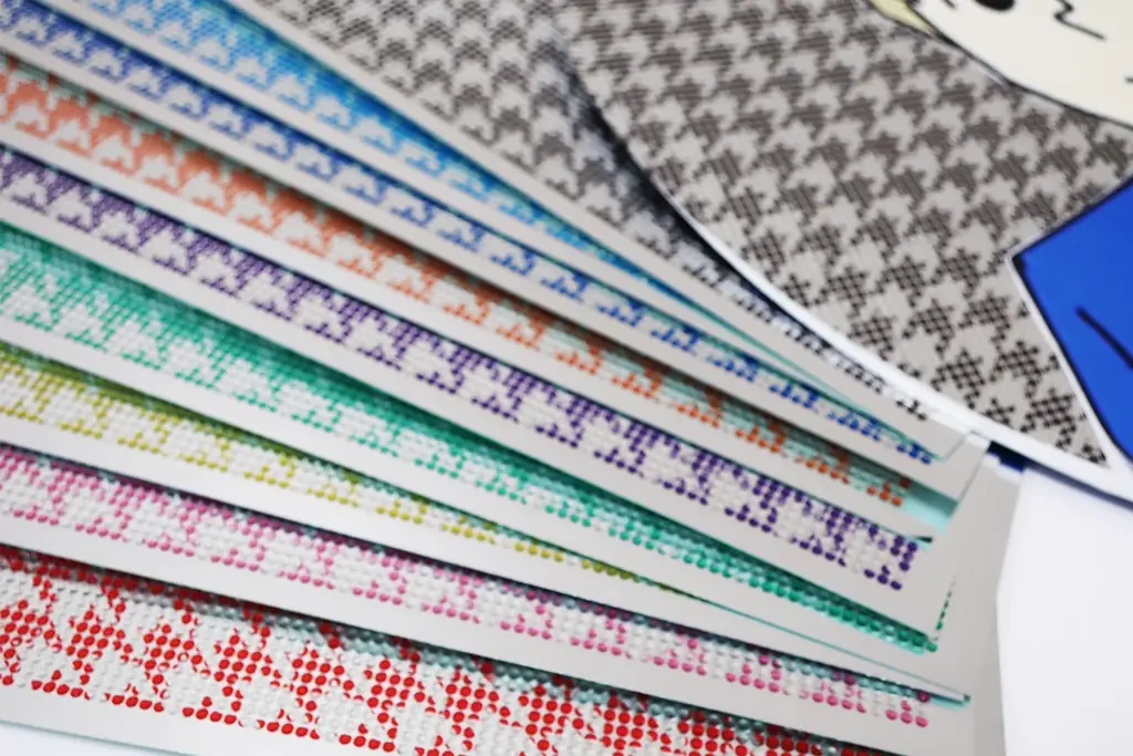 ストーン不要のうちわデコシールに新デザイン登場　2025年12月12日発売　ECサイトにて 画像 4