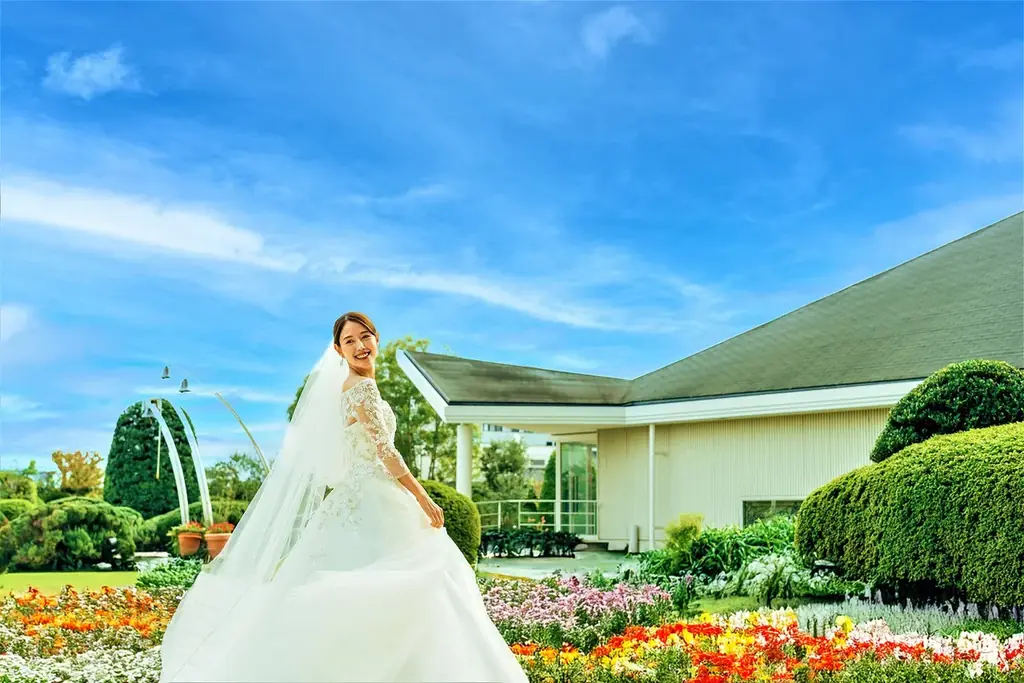 【ロイヤルパインズホテル浦和】フラワーガーデンウェディング～「大切な人に花束を」～を、2025年12月15日より販売開始いたします。 画像 1