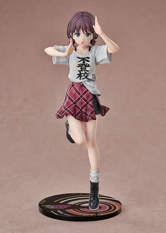 アニメ『ガールズバンドクライ』より「井芹仁菜」が、第5話LIVEで印象的だった【不登校Tシャツ】姿のフィギュアで登場。 画像 8