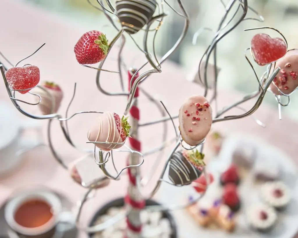 苺を堪能できる大人気のアフタヌーンティーが今年も登場！「ストロベリー＆チョコレート アフタヌーンティー」12月26日(金)より提供開始。 画像 4