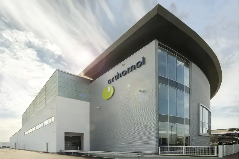 加藤あいさんお誕生日のサプライズ演出も。「オーソモル・ビューティ」アンバサダー就任発表会を12月12日（金）に開催 画像 6