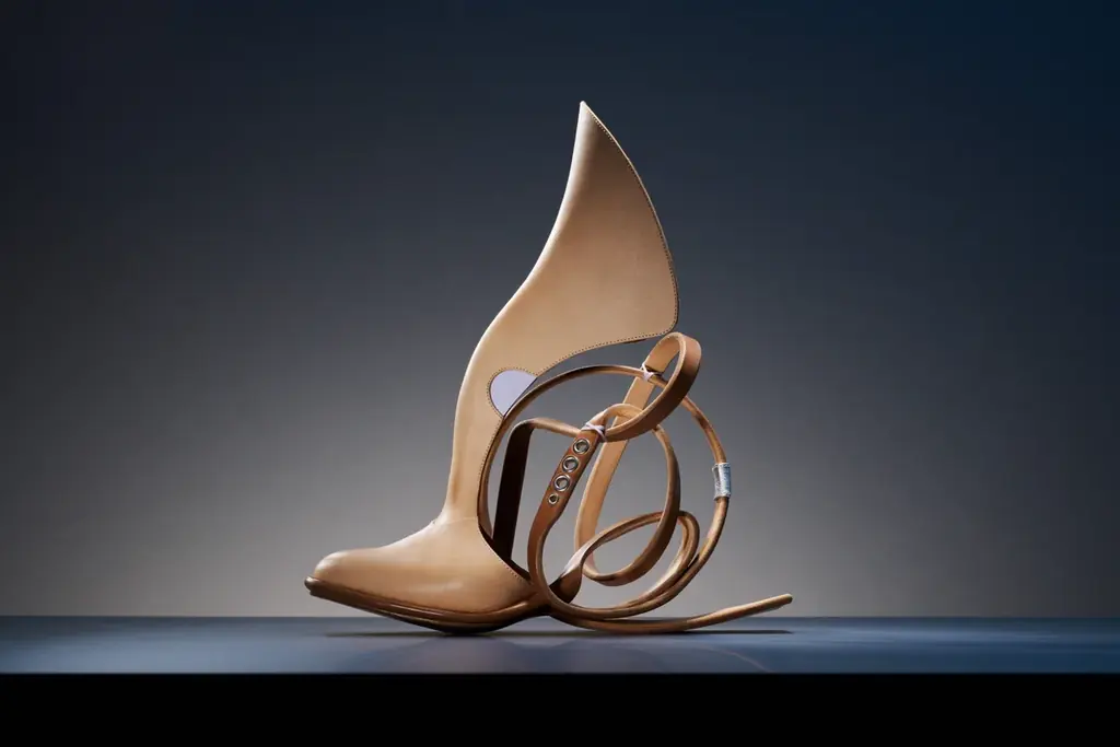 「ホルンの靴」がInternational Design Awards 2025（米国）で金賞を受賞 画像 1