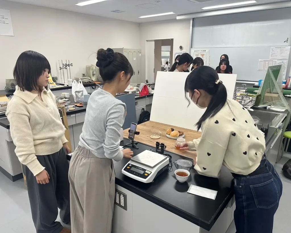 【大学生が挑む「緑茶離れ」】同志社女子大学×森半が共同開発！「スイーツ感覚」で飲める新発想のフレーバーティー2種がお茶の常識を覆す 画像 5