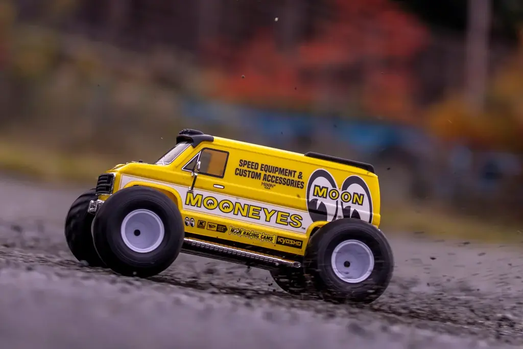 【京商】アメリカンカスタムの雄「MOONEYES」とのコラボRCカーを発売決定。アイコニックな黄色いボディを再現 画像 20