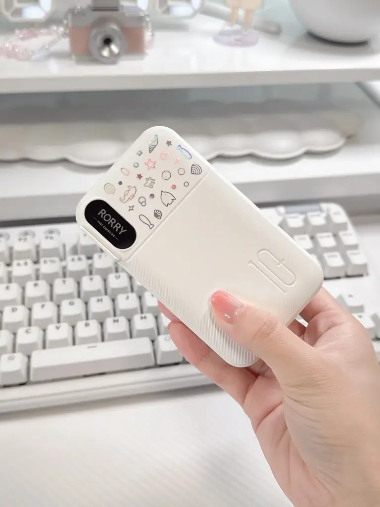 【RORRY】最大50％OFF！クリスマスタイムセールで冬のお出かけ＆ギフトにぴったりな充電アイテムが特別価格で登場 画像 20