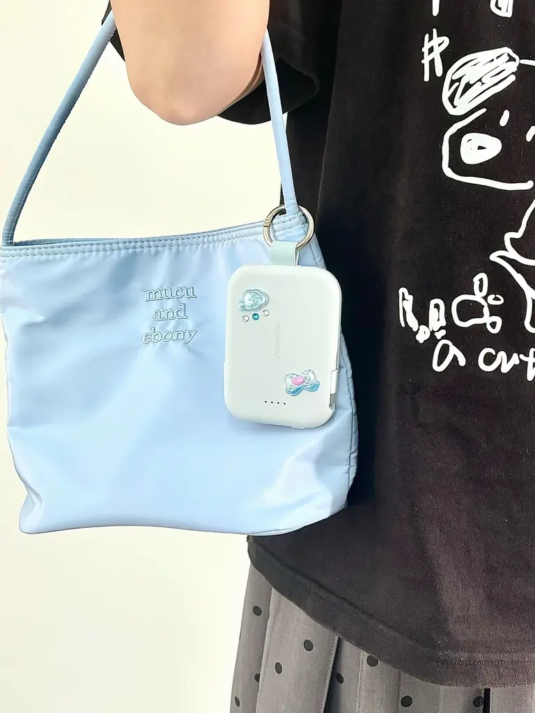 【RORRY】最大50％OFF！クリスマスタイムセールで冬のお出かけ＆ギフトにぴったりな充電アイテムが特別価格で登場 画像 5