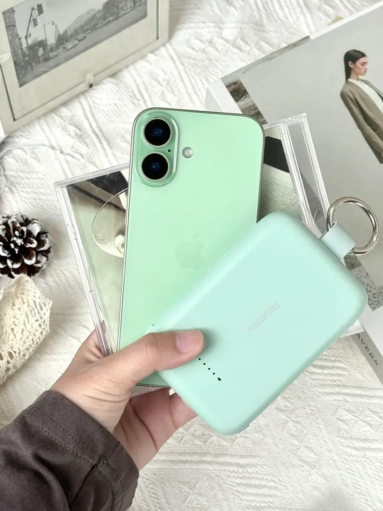 【RORRY】最大50％OFF！クリスマスタイムセールで冬のお出かけ＆ギフトにぴったりな充電アイテムが特別価格で登場 画像 6