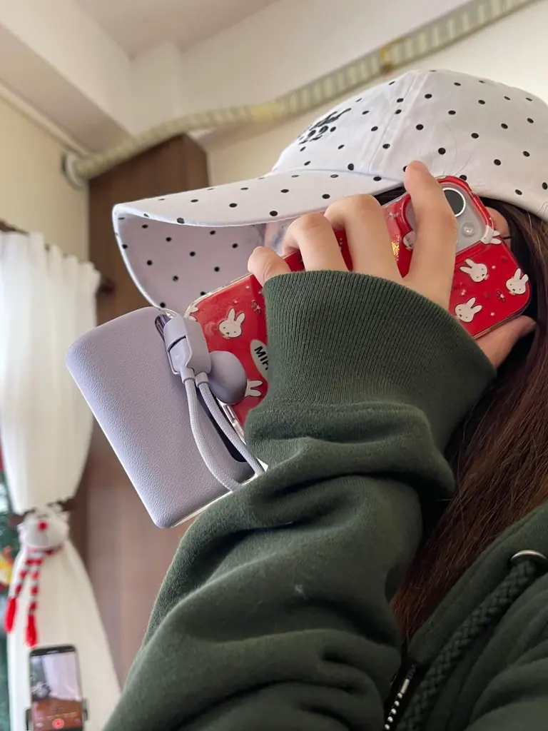 【RORRY】最大50％OFF！クリスマスタイムセールで冬のお出かけ＆ギフトにぴったりな充電アイテムが特別価格で登場 画像 8