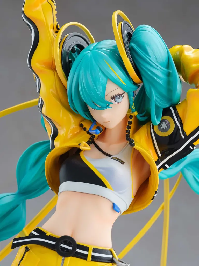 『初音ミク』が、中国向け17周年記念企画のキービジュアルVer.で1/7スケールフィギュアに！ 画像 10