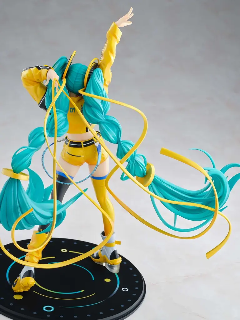 『初音ミク』が、中国向け17周年記念企画のキービジュアルVer.で1/7スケールフィギュアに！ 画像 13