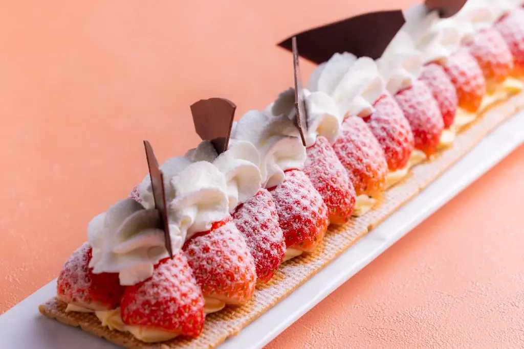 ダブルツリーbyヒルトン大阪城　いちごスイーツと韓国料理が充実のランチビュッフェやいちごアフタヌーンティーを提供開始 画像 3