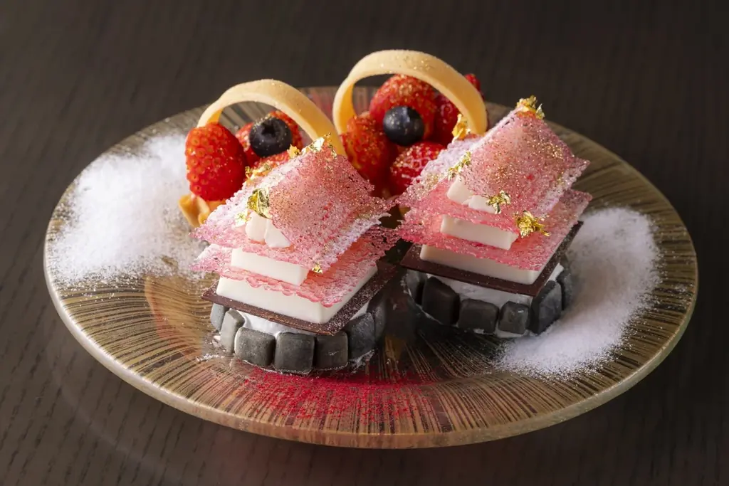 ダブルツリーbyヒルトン大阪城　いちごスイーツと韓国料理が充実のランチビュッフェやいちごアフタヌーンティーを提供開始 画像 6