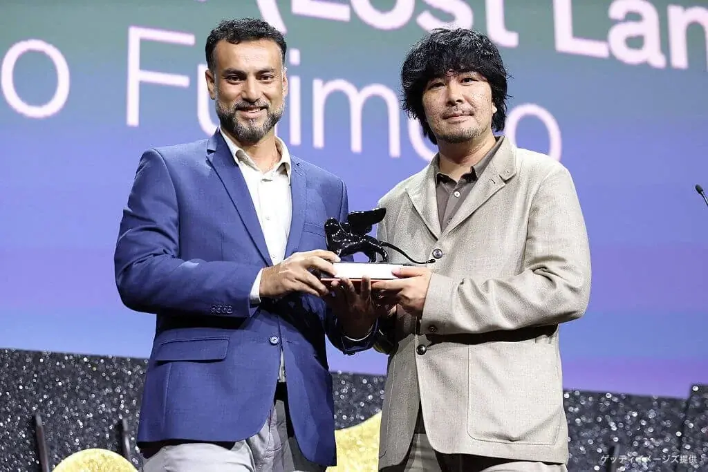 藤元明緒監督、ベネチアで三冠受賞　『LOST LAND』高評価