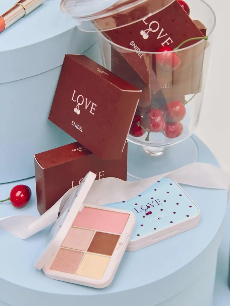 〈SNIDEL BEAUTY〉毎年注目を集めるバレンタインだけの限定コレクションがときめきをアップデートしてお目見え 画像 2