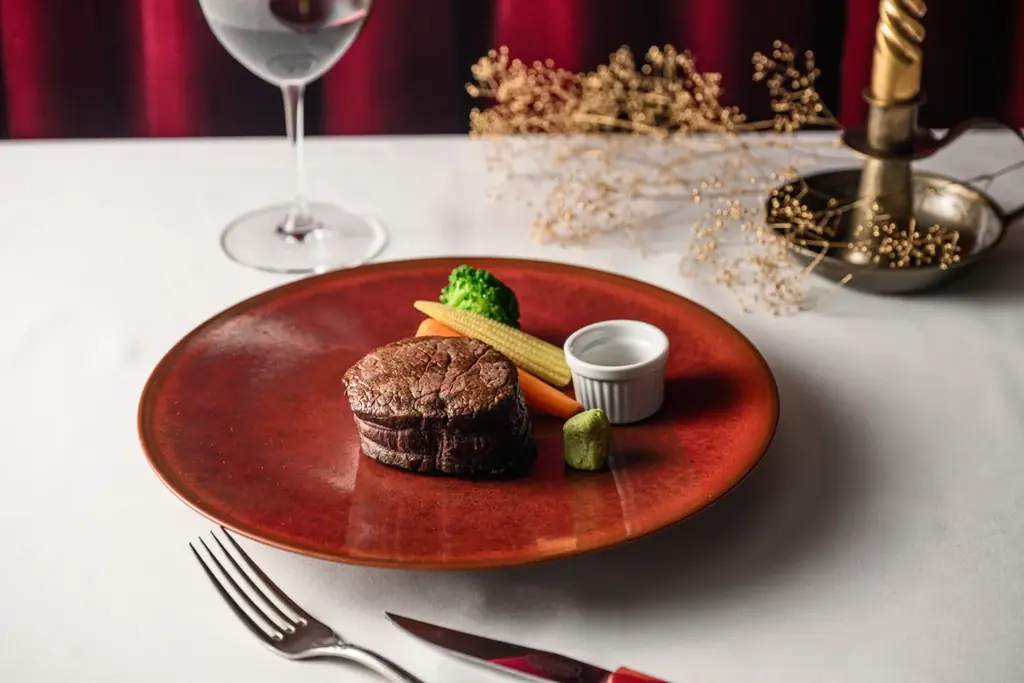 【大阪・AKARENGA STEAK HOUSE】AKARENGA STEAK HOUSEより年末ランチ限定個室プランの販売開始＆The SHIKI-冬-の予約解禁！ 画像 2