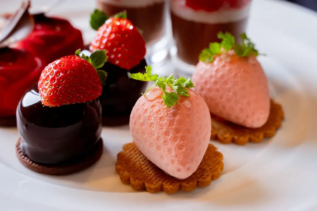 いちご×チョコレートのアフタヌーンティー「Melty Chocolat」が1月から土休日限定で開催！いちごのチョコレートフォンデュがセットになった、とろける冬の甘い誘惑へ 画像 3