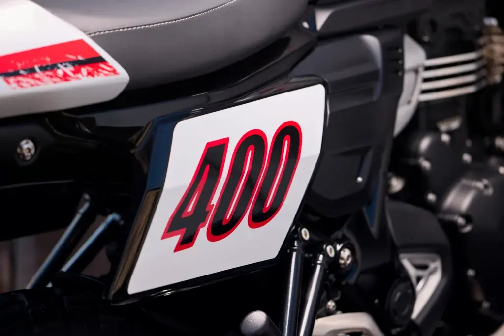 トライアンフから、遂に登場したカフェレーサーのThruxton 400。そして現代に蘇るフラットトラッカーのTracker 400がデビュー!! 画像 12