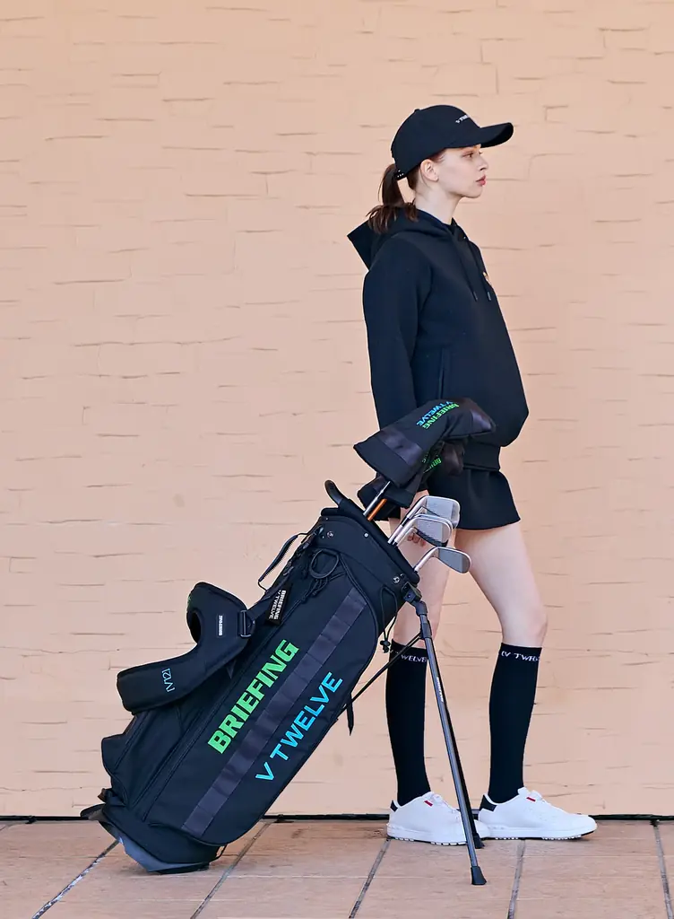 V12 × BRIEFING　初のコラボレーションが実現 画像 2