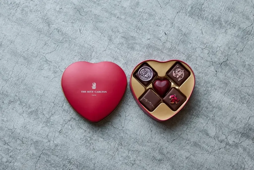 【ザ・リッツ・カールトン東京】ハートやいちごを贅沢に使用した限定アフタヌーンティーや、バレンタインギフトにぴったりなチョコレート、これから旬を迎える食材、トマトをふんだんに使用したメニューの提供を開始 画像 5