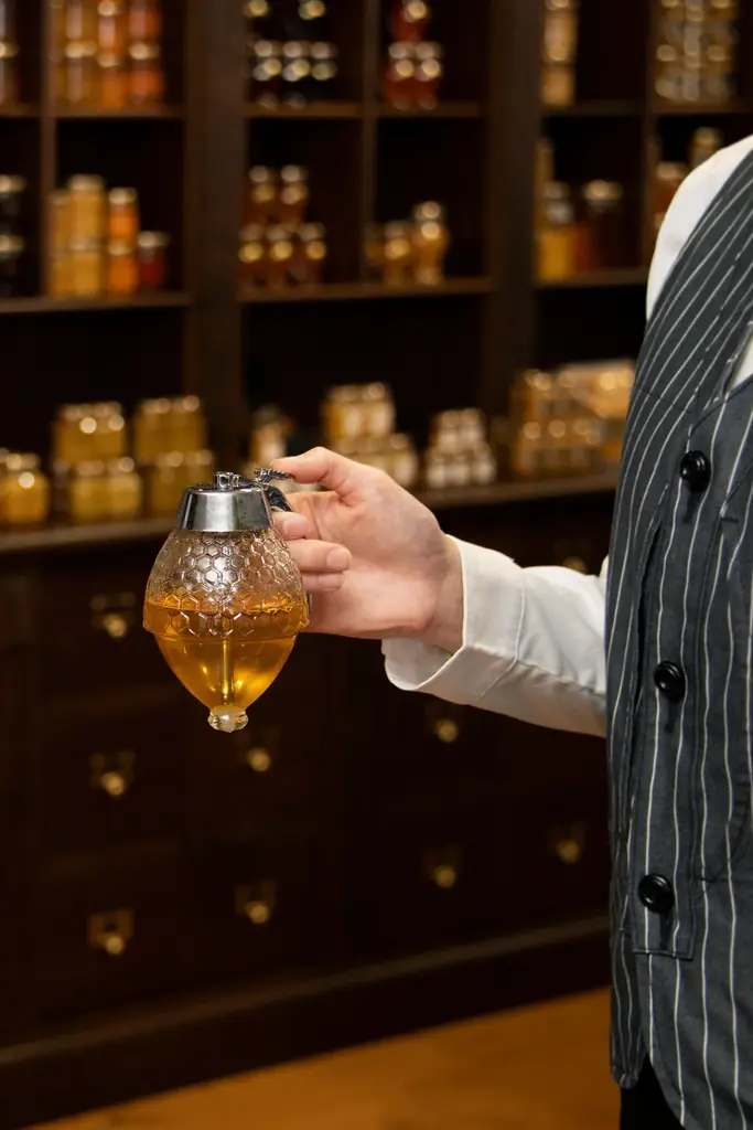 【ラベイユ】バレンタインシーズン限定！世界各国のはちみつの個性を楽しむ「はちみつボンボンショコラ」 画像 26