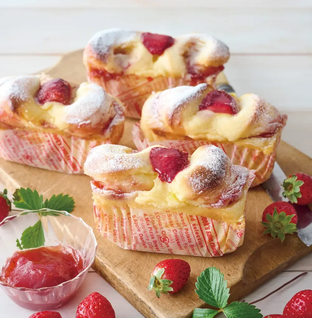 【Afternoon Tea】さくふわ食感！甘酸っぱい苺のスコーンサンドなど、苺づくしの冬限定スイーツ＆ティーを発売 画像 12