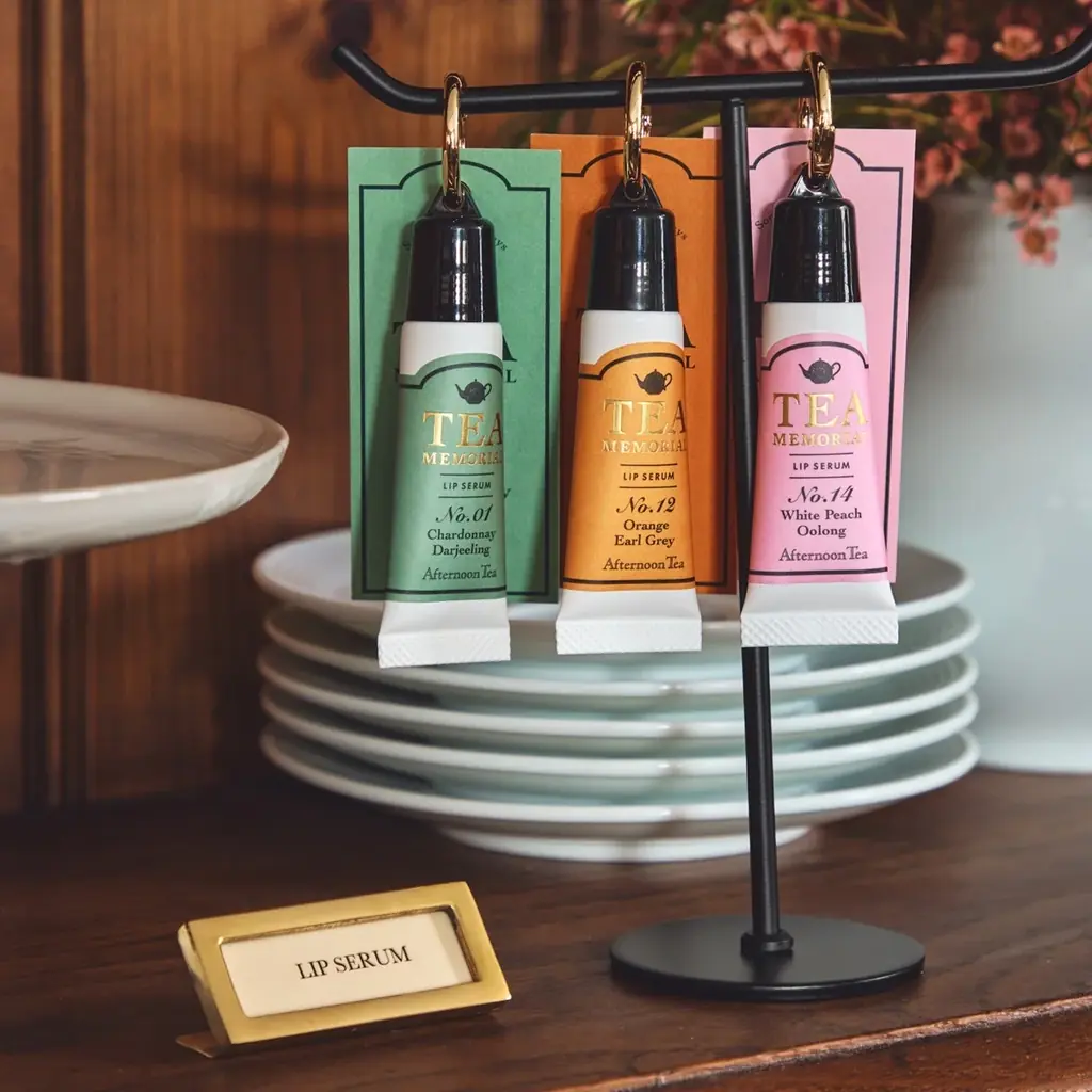 紅茶の香りが人気のフレグランスシリーズ「TEA MEMORIAL」がリニューアル白桃ウーロンの香りや携帯できるアイテムなどモダンなデザインになって新登場 画像 2