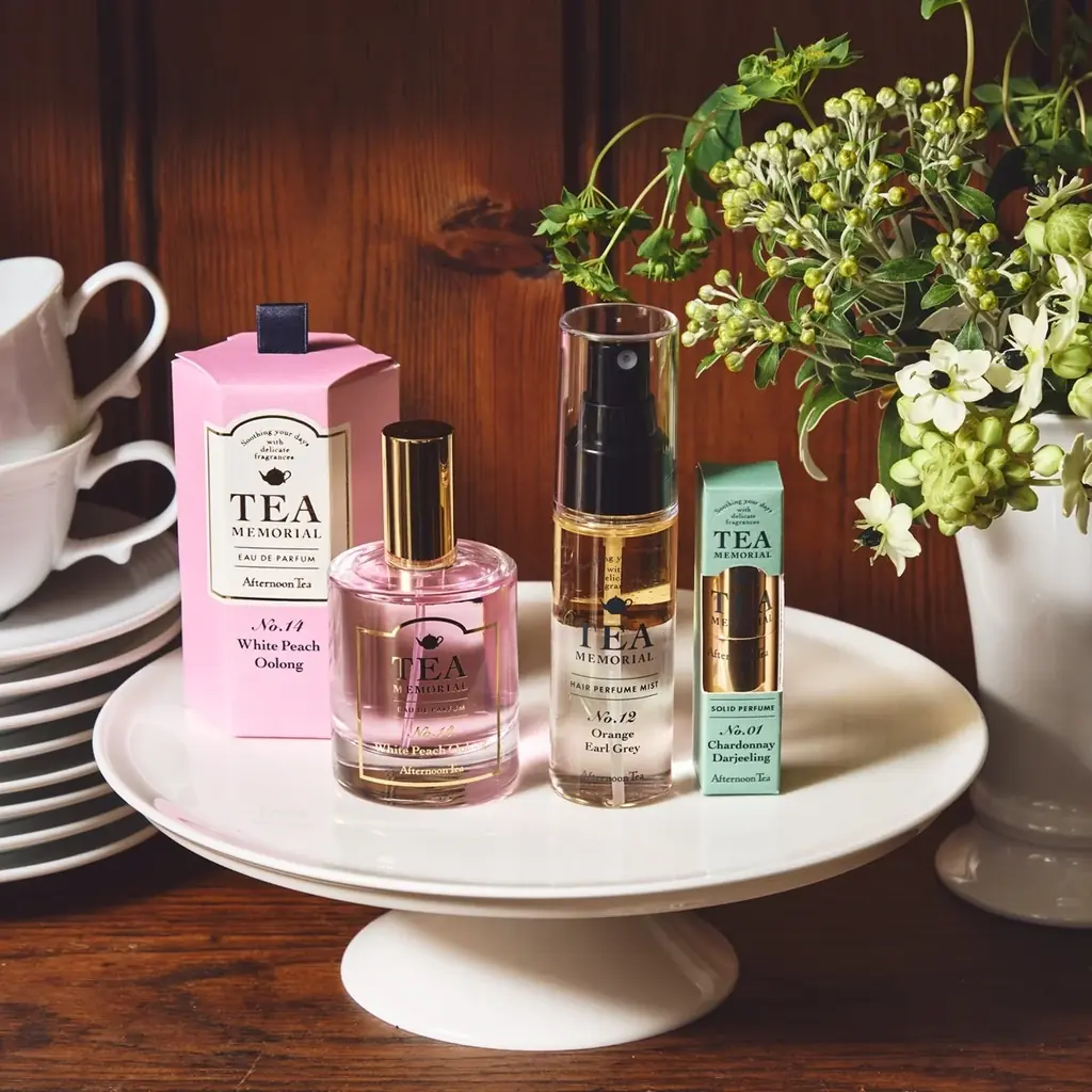 紅茶の香りが人気のフレグランスシリーズ「TEA MEMORIAL」がリニューアル白桃ウーロンの香りや携帯できるアイテムなどモダンなデザインになって新登場 画像 4