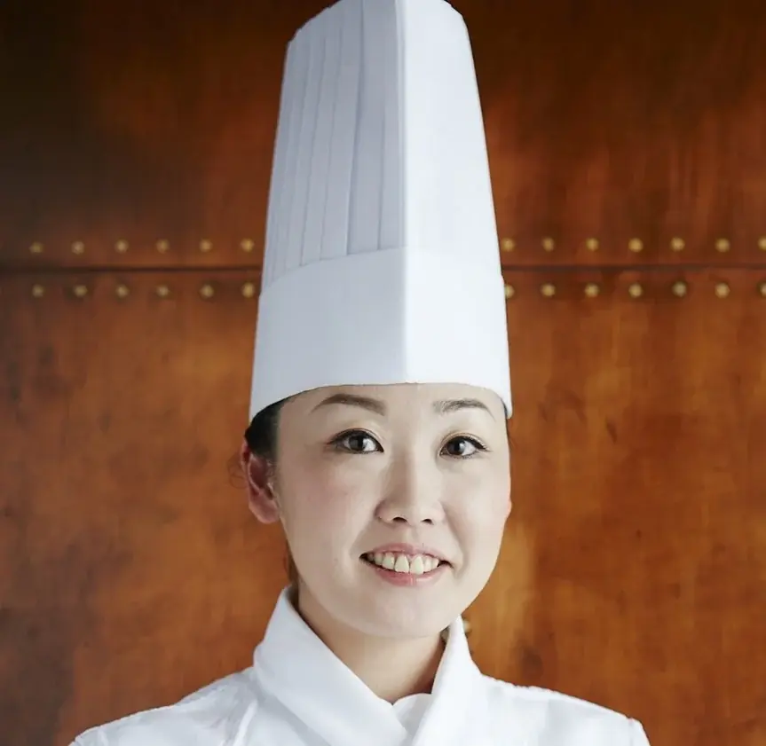 京王プラザホテルの2026年バレンタイン＆ホワイトデー。華やかなバラを表現した80台限定の新作「ローズ ショコラ」をはじめショコラティエの技が光る極上のチョコレートスイーツをあなたへ 画像 2