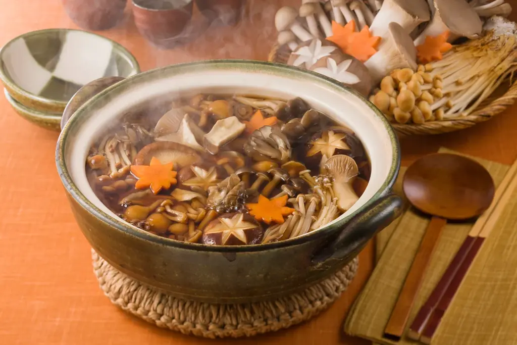 横浜赤レンガ倉庫『酒処 鍋小屋 2026 supported by ダイショー』詳細決定！レトロな空間で全国各地のご当地鍋と日本酒を堪能！お笑いライブや縁日、屋台で大人も子どもも“宴”を満喫 画像 12