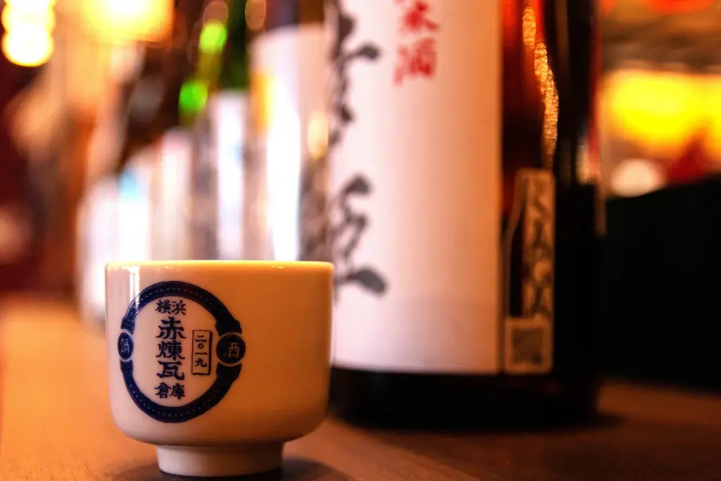 横浜赤レンガ倉庫『酒処 鍋小屋 2026 supported by ダイショー』詳細決定！レトロな空間で全国各地のご当地鍋と日本酒を堪能！お笑いライブや縁日、屋台で大人も子どもも“宴”を満喫 画像 7