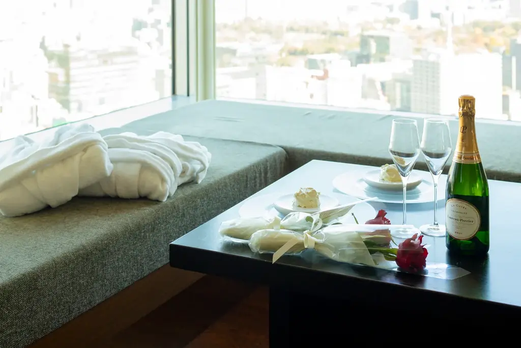 ザ・プリンスギャラリー 東京紀尾井町 ラグジュアリーインナーウェアブランド「HANRO」と贈るバレンタインやホワイトデーにもおすすめのステイプランを販売 画像 4