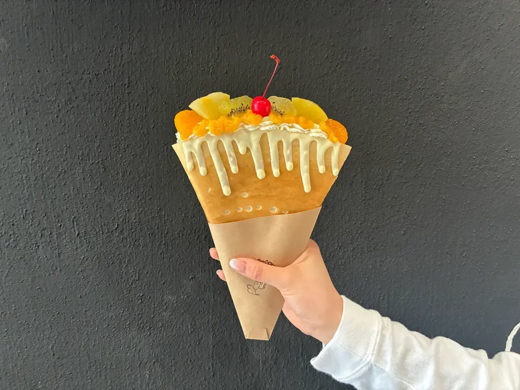 大阪・堀江に「クレープとエスプレッソと」がオープン！パリパリ食感の“黄金クレープ”と、喫茶文化をヒントにしたご当地メニューで、クレープの新しい魅力を発信。 画像 2