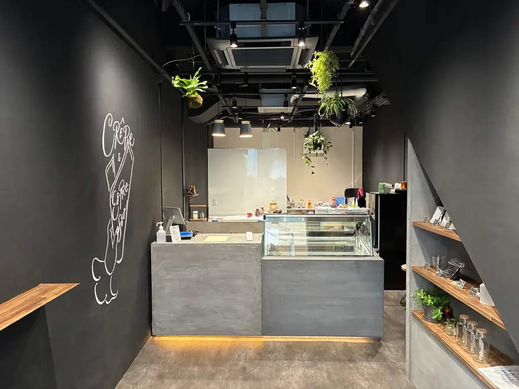 大阪・堀江に「クレープとエスプレッソと」がオープン！パリパリ食感の“黄金クレープ”と、喫茶文化をヒントにしたご当地メニューで、クレープの新しい魅力を発信。 画像 4