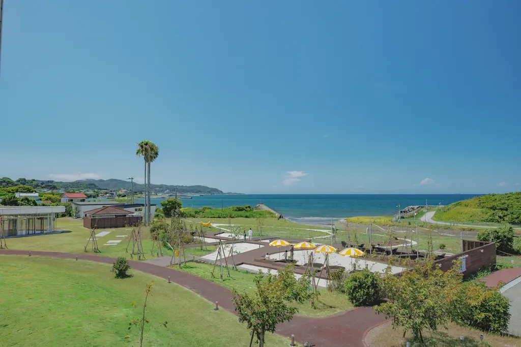 「ホテルファミリーオ館山」が全面リニューアル。館山の夕日と過ごす等身大リゾート「TAUTAU Terrace Tateyama（タウタウ テラス タテヤマ）」がオープンします。 画像 2