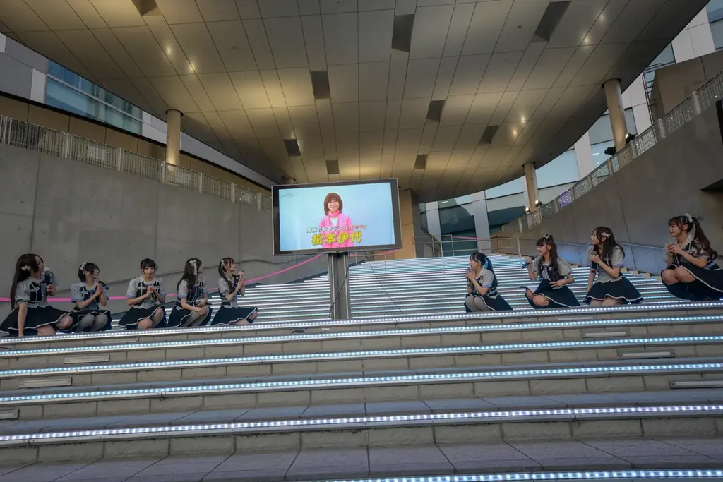 オリコン デイリーアルバムランキング初登場で1位を記録！HoneyWorksサウンドプロデュース“高嶺のなでしこ”待望の1stアルバム『見上げるたびに、恋をする。』発売日にリリース記念イベントを開催！ 画像 3