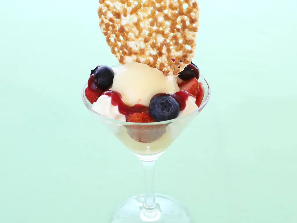 東京ベイ舞浜ホテル　ファーストリゾートが【いちごスイーツが食べ放題】ストロベリースイーツビュッフェを開催（2026年2月21日～23日、3月14日、15日） 画像 3