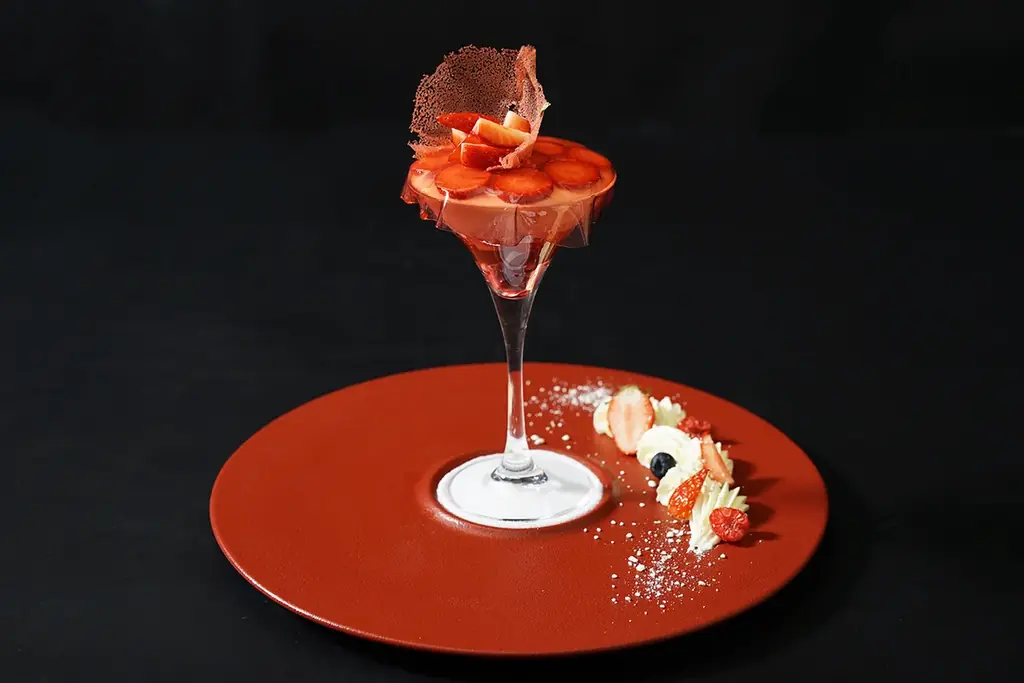 【ロイヤルパインズホテル浦和】埼玉県産いちご「あまりん」アフタヌーンティー「ルージュ・ド・あまりん」を2026年1月15日（木）より開催！ 画像 3