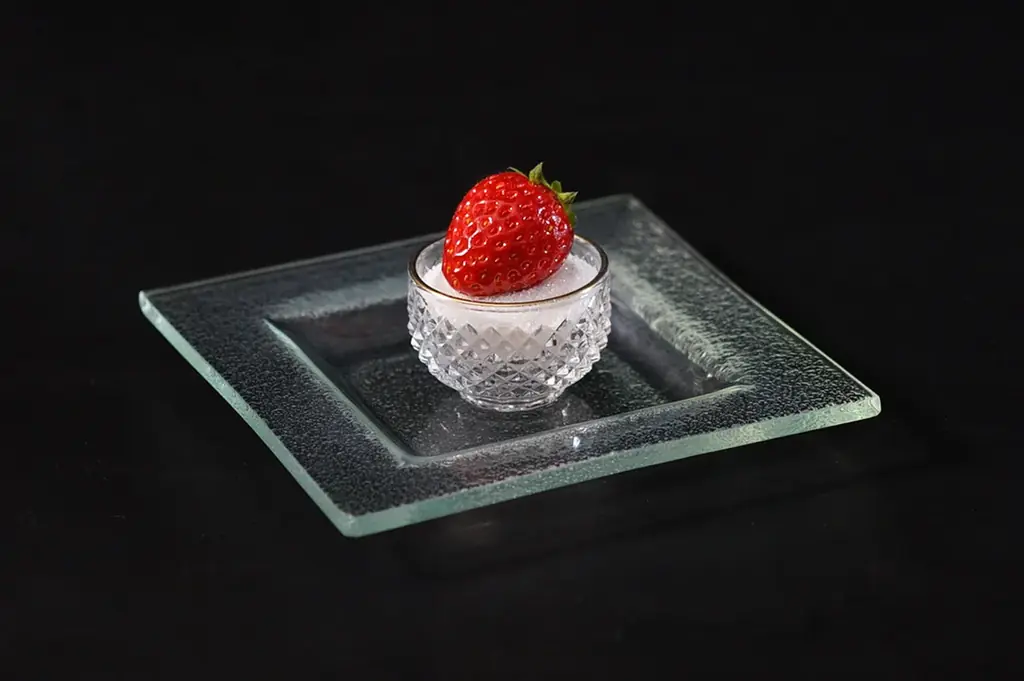 【ロイヤルパインズホテル浦和】埼玉県産いちご「あまりん」アフタヌーンティー「ルージュ・ド・あまりん」を2026年1月15日（木）より開催！ 画像 4