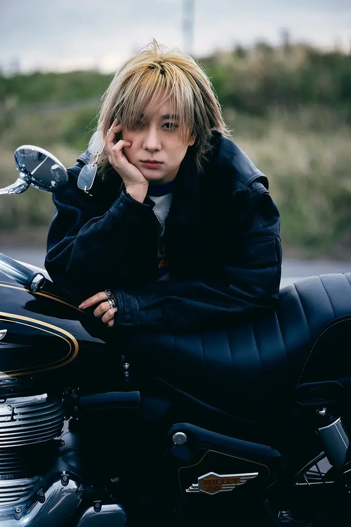 伊澤彩織フォトブック発売