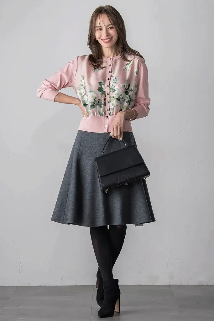 【Viaggio Blu (ビアッジョブルー)】新作プリントコレクションを発表。心をときめかせる冬の装いをご提案いたします。 画像 13