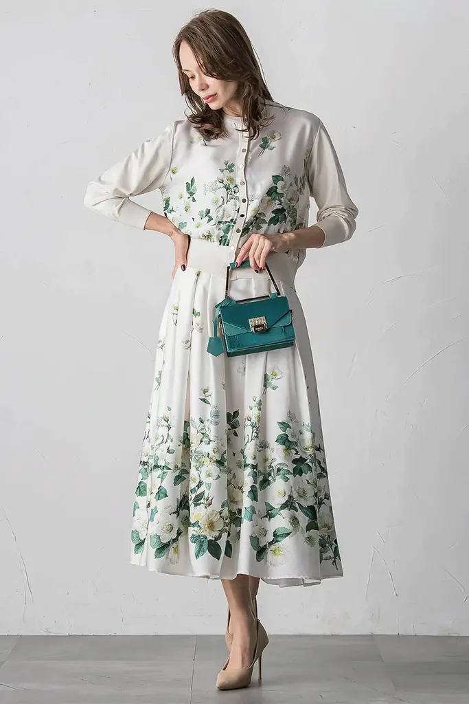 【Viaggio Blu (ビアッジョブルー)】新作プリントコレクションを発表。心をときめかせる冬の装いをご提案いたします。 画像 4