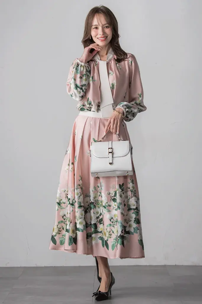 【Viaggio Blu (ビアッジョブルー)】新作プリントコレクションを発表。心をときめかせる冬の装いをご提案いたします。 画像 8