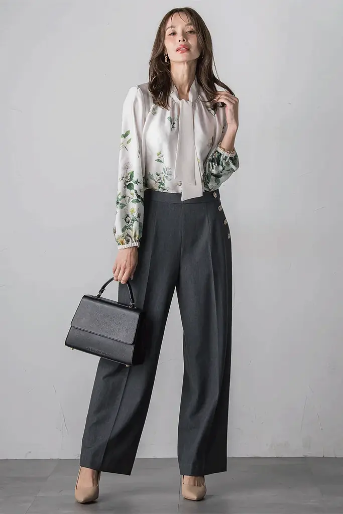 【Viaggio Blu (ビアッジョブルー)】新作プリントコレクションを発表。心をときめかせる冬の装いをご提案いたします。 画像 9