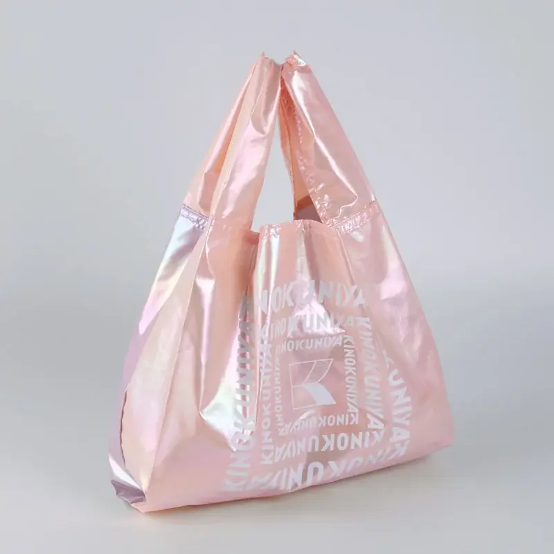 【紀ノ国屋】パールのように輝くキラキラとした素材がかわいい「シャイニーバッグ」 に新色が登場！ 画像 3