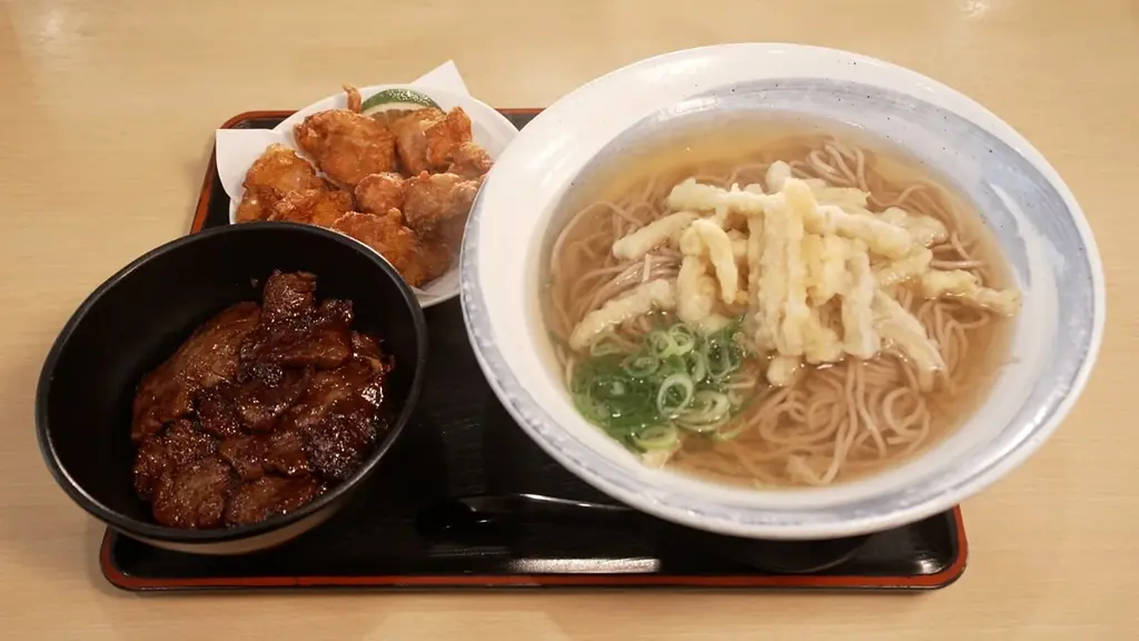 【ＢＳ日テレ】大分で愛されるローカル店の魅力に迫る満腹必至！？そば３玉に挑戦！　まさかの超大盛にドランク塚地「食べても食べても減らない…」 画像 1