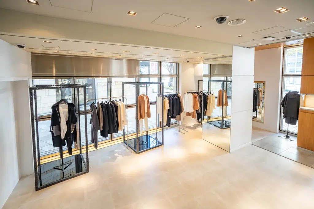 静かに強く、品格を纏う。Made in Japanの日本発ブランド【サードトリオンフ】六本木けやき坂通りに初の路面店をオープン 画像 5