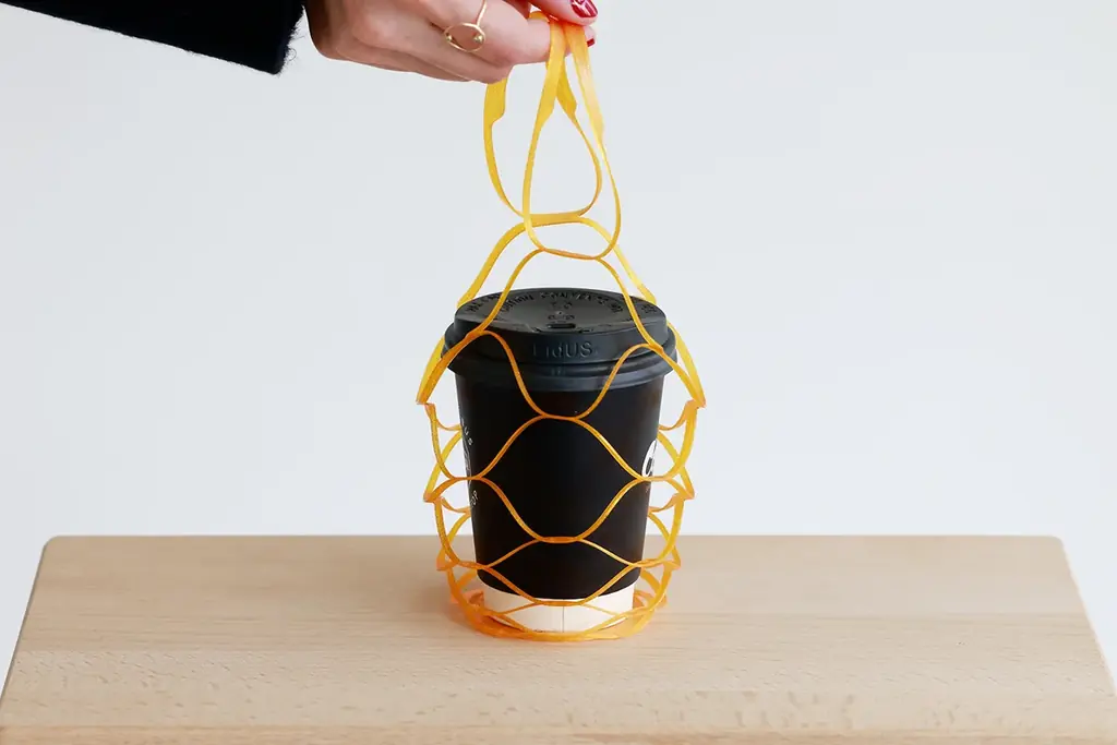 Tabio公式オンラインストア限定ノベルティキャンペーン。対象のタイツ含む5,500円以上のお買い上げで、オリジナルデザインのドリンクホルダーをプレゼント 画像 4