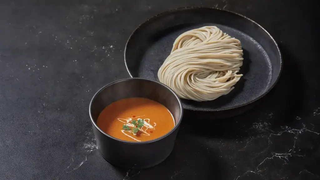 【ギフトセット販売】「大切な人にも、健康でいてほしい」お客様の声から誕生。低脂質麺「LOCALO Noodle」×アイス「Dolce Ino」の特別ギフトセットを12月19日より販売開始 画像 12