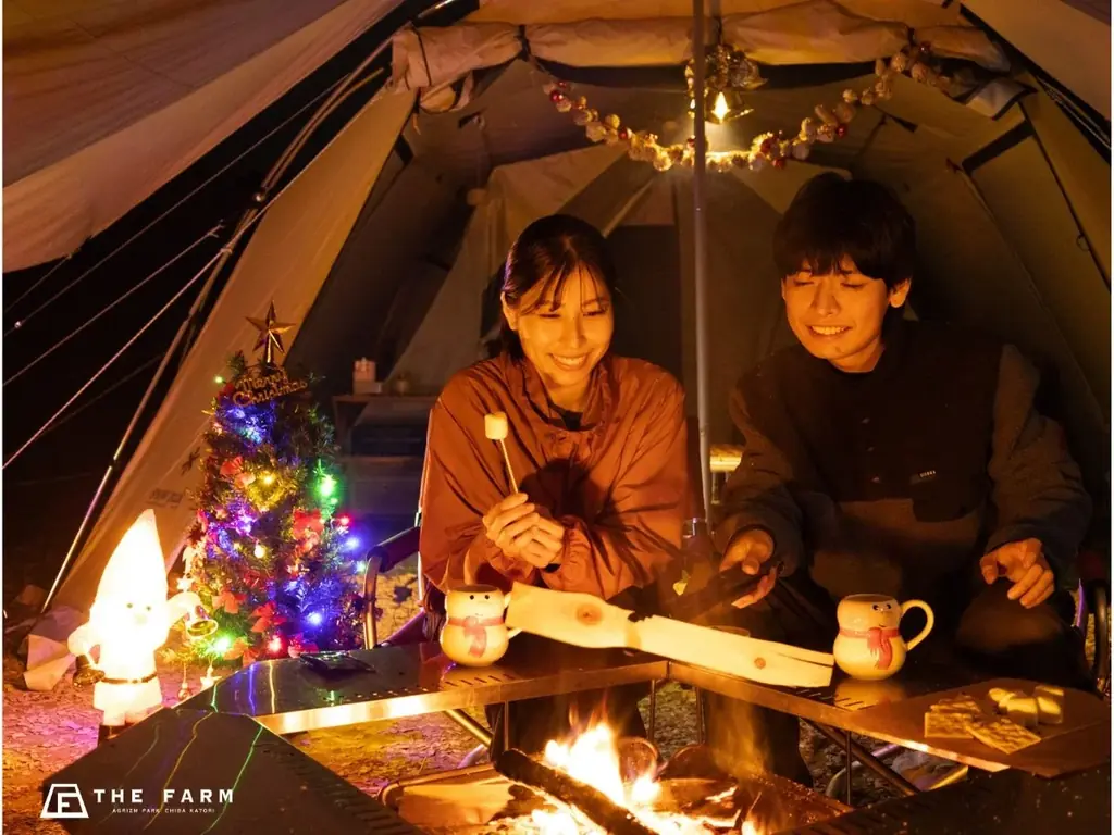 【クリスマス冬キャンプ】モノより“記憶に残る体験”を。農園リゾートTHE FARMの焚き火と温泉でぬくもる夜（千葉） 画像 1