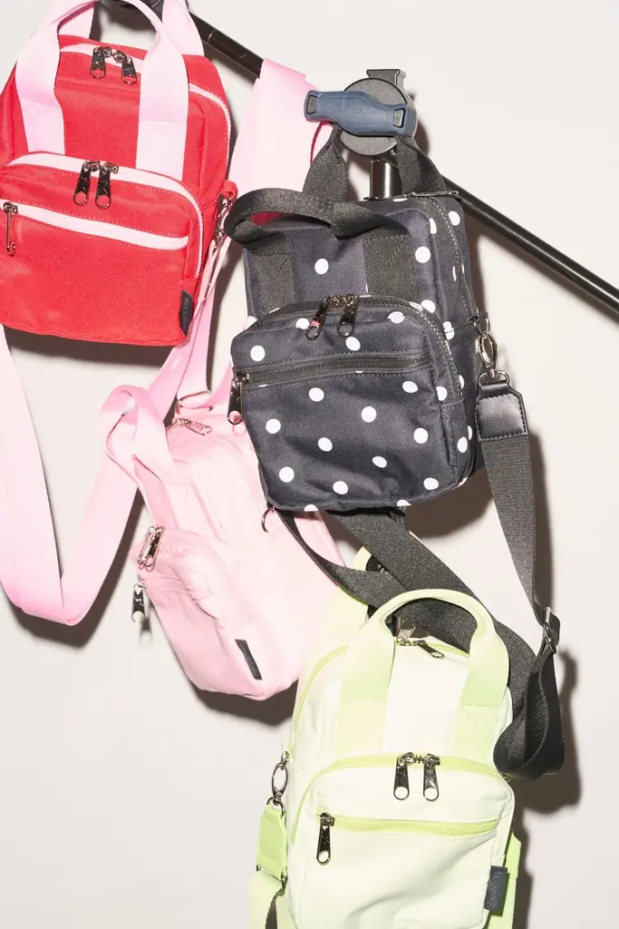 【Firsthand×OUTDOOR PRODUCTS 】新作が登場！遊び心ある色使いが魅力の「Happy Trail Line」と、オンオフで活躍「Refind Line」の2ラインを展開。 画像 2